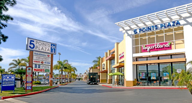Centrum Handlowe 5 point plaza z siedzibą w Californii