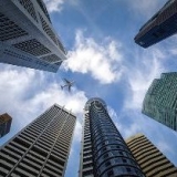 Jak inwestować w REIT-y (rejty). Poznaj najpopularniejsze metody inwestowania w fundusze nieruchomości.